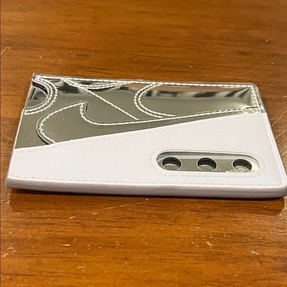 Nike Air Max 90 Card Case Wallet new white silver Polyurethane.